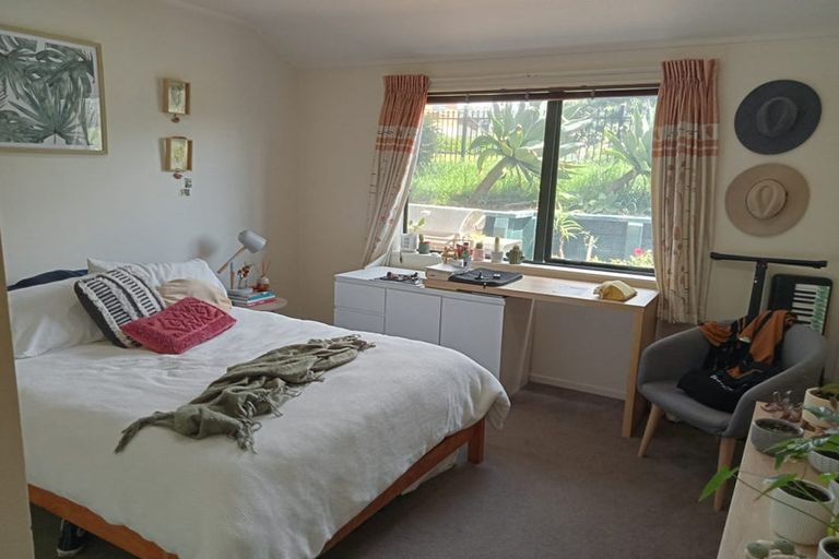 Photo of property in 9 San Fernando Way, Henderson, Auckland, 0612