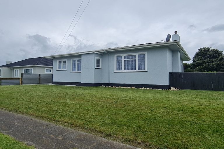 Photo of property in 34 Cornfoot Street, Castlecliff, Whanganui, 4501