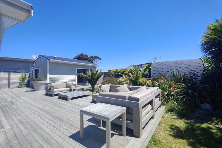 Photo of property in 35 Aparima Avenue, Miramar, Wellington, 6022