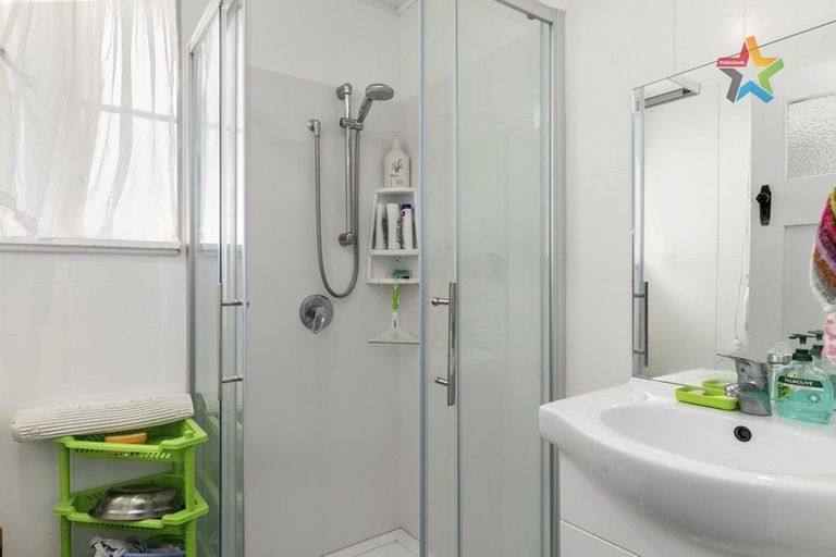 Photo of property in 188 Cambridge Terrace, Naenae, Lower Hutt, 5011