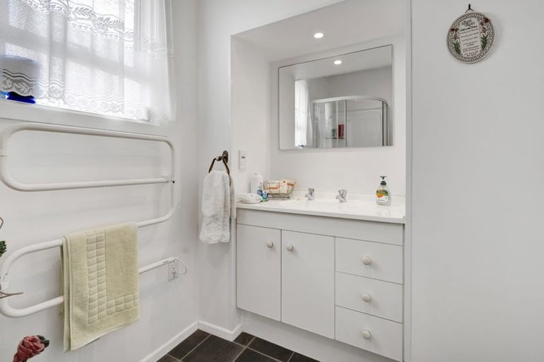 Photo of property in 6 Kingsford Street, Bell Block, New Plymouth, 4312