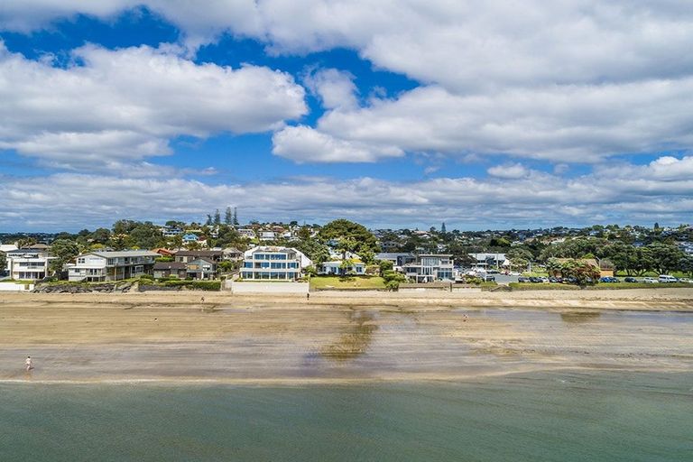 Photo of property in 35 Craig Road, Milford, Auckland, 0620