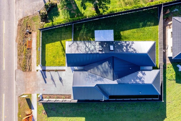 Photo of property in 74 Turuturu Road, Hawera, 4674