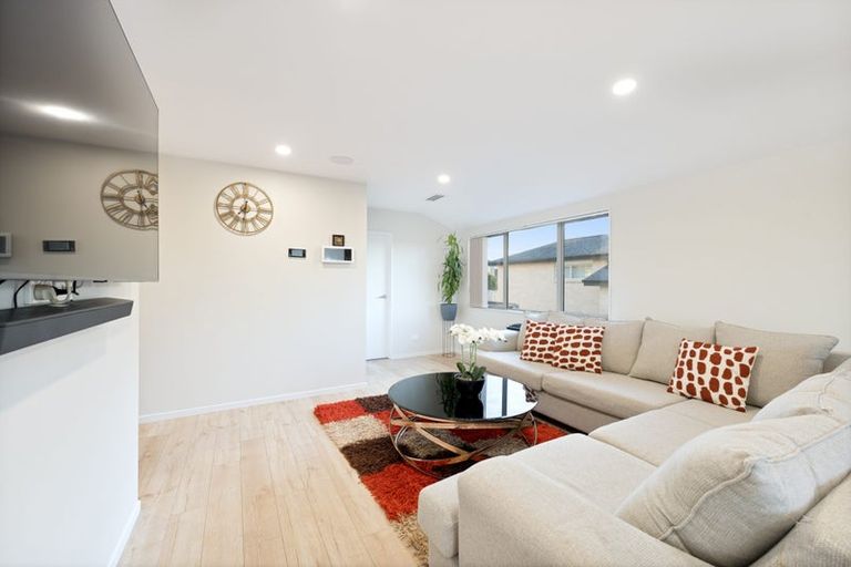 Photo of property in 64 Cirrus Way, Ranui, Auckland, 0612