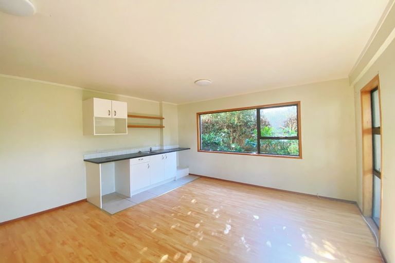 Photo of property in 1/28 Rangitoto Terrace, Milford, Auckland, 0620