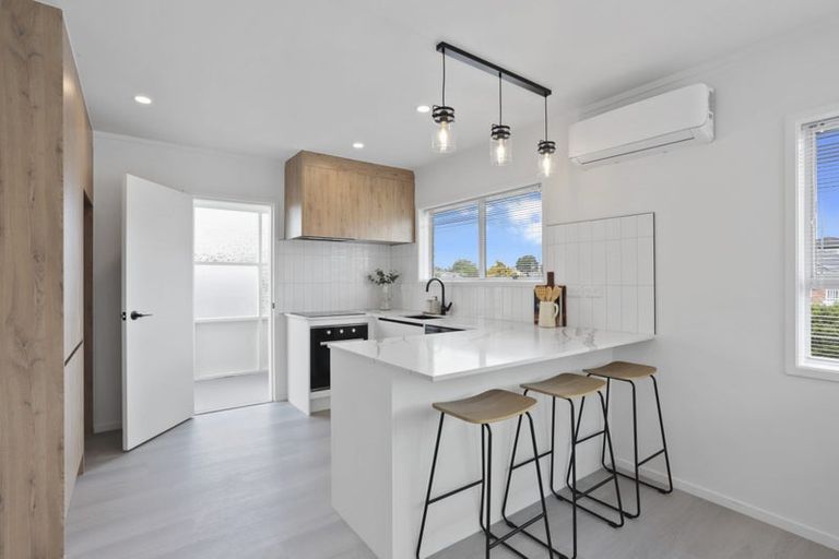 Photo of property in 1/38 Divich Avenue, Te Atatu South, Auckland, 0610