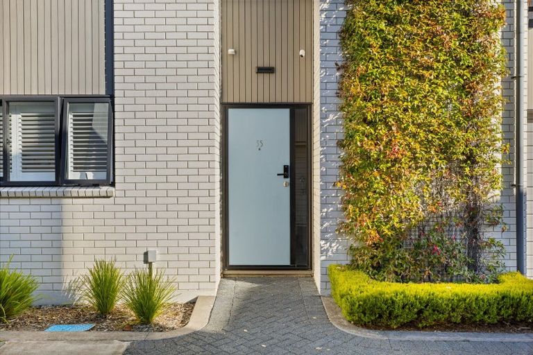 Photo of property in 35 Kerewhenua Crescent, Hobsonville, Auckland, 0616