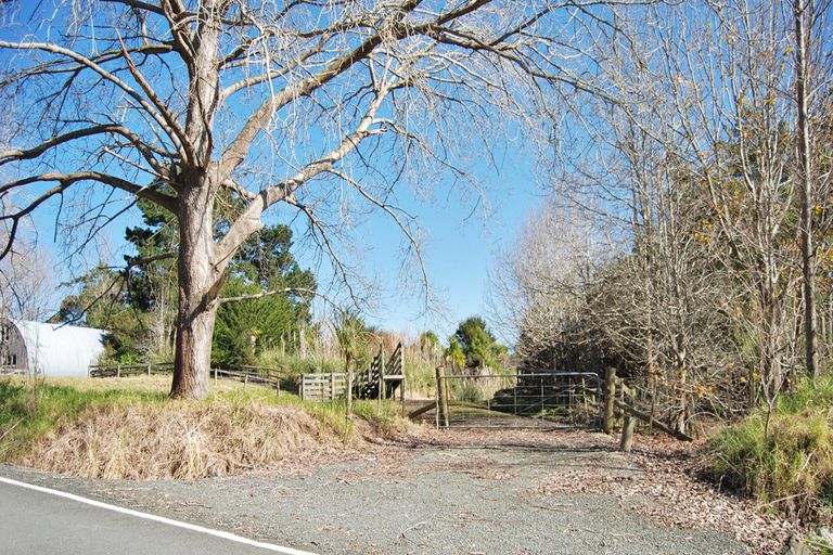 Photo of property in 1216 Oneriri Road, Kaiwaka, 0573
