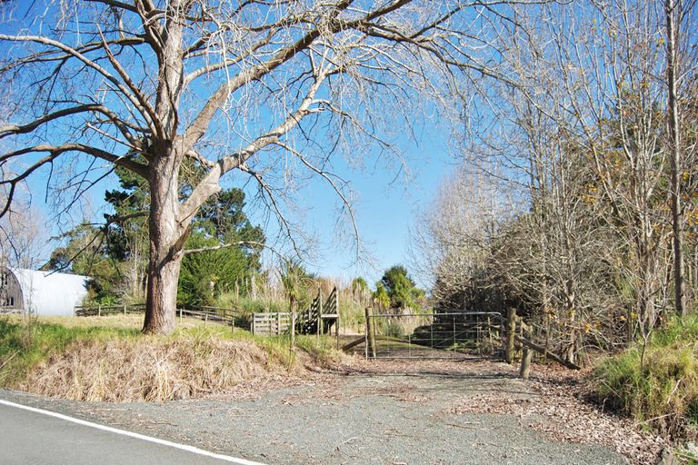 Photo of property in 1216 Oneriri Road, Kaiwaka, 0573