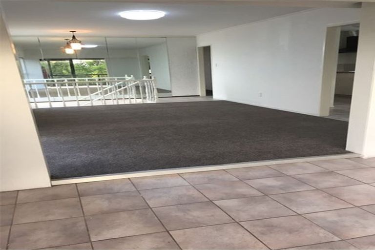 Photo of property in 217 Sturges Road, Henderson, Auckland, 0612