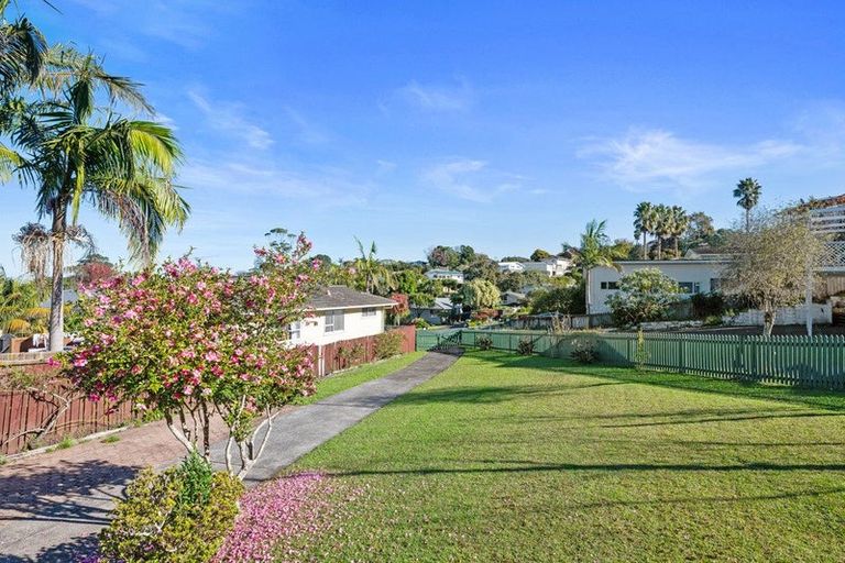 Photo of property in 29 Sequoia Place, Sunnynook, Auckland, 0620