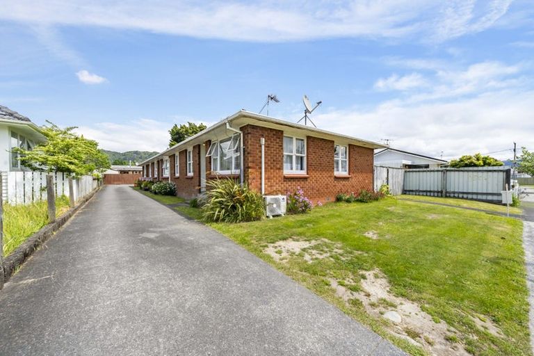 Photo of property in 2 Joseph Grove, Elderslea, Upper Hutt, 5018