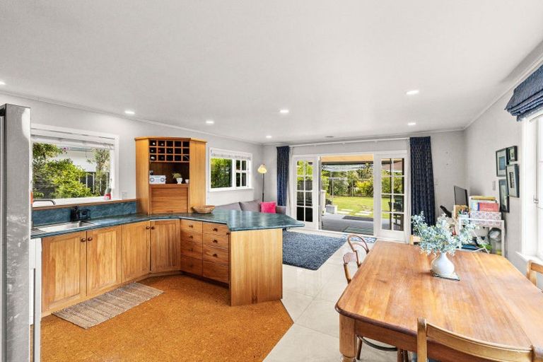 Photo of property in 26 Wanganui Road, Marton, 4710