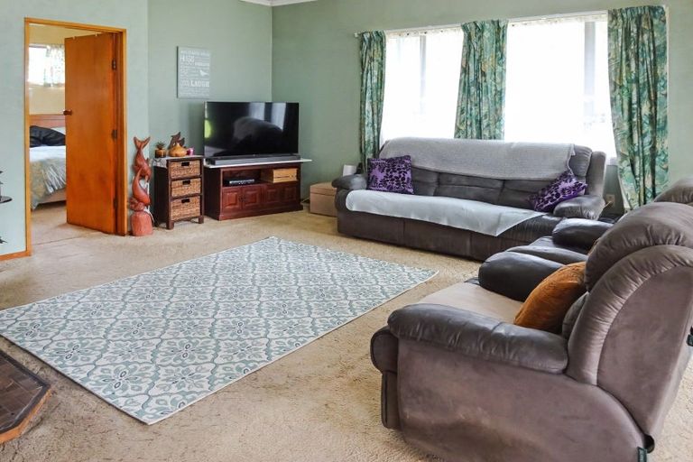 Photo of property in 8 Cousins Avenue East, Foxton Beach, Foxton, 4815