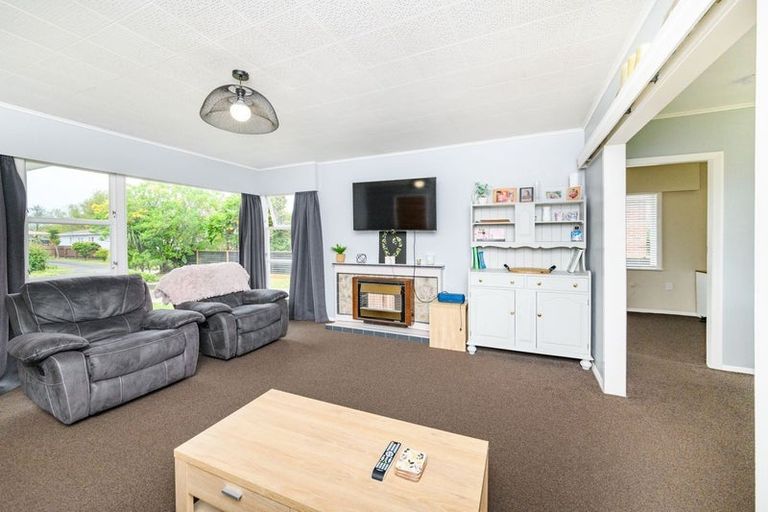 Photo of property in 22 Somerset Crescent, Highbury, Palmerston North, 4412