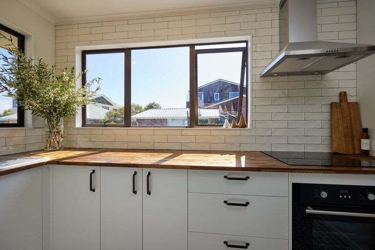 Photo of property in 37a Kotare Place, South Bay, Kaikoura, 7300