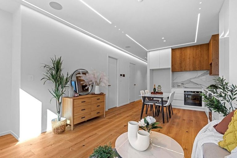 Photo of property in 15 Mahinga Kai Road, Orewa, 0931