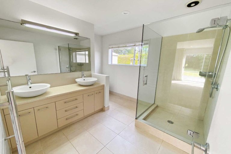 Photo of property in 533 Johns Road, Harewood, Christchurch, 8051