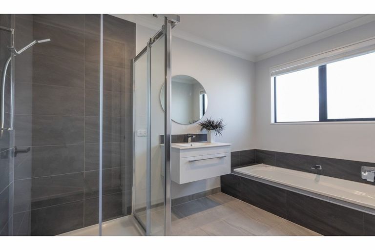 Photo of property in 33 Highgate Drive, Rangiora, 7400