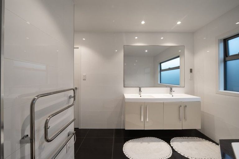 Photo of property in 11 Miranda Place, Flagstaff, Hamilton, 3210