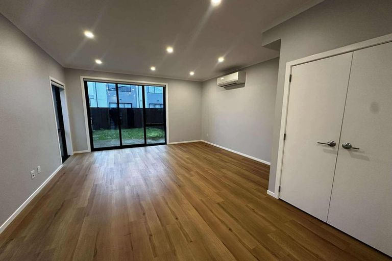 Photo of property in 4 Gloaming Lane, Wallaceville, Upper Hutt, 5018