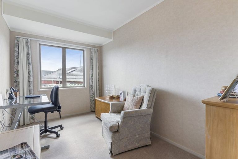 Photo of property in 3 Kingussie Place, Highland Park, Auckland, 2010