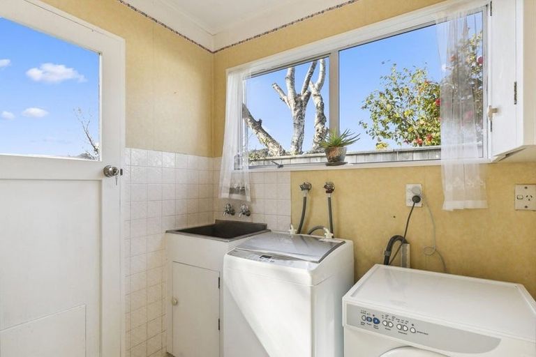 Photo of property in 8 Halswater Drive, Churton Park, Wellington, 6037