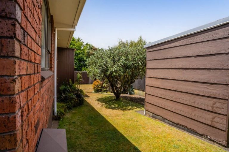 Photo of property in 14 Poplar Grove, Whalers Gate, New Plymouth, 4310