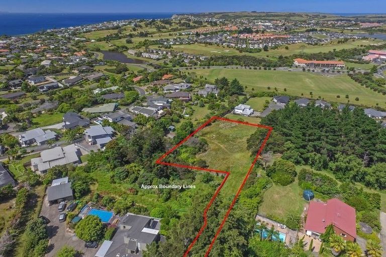 Photo of property in 30 Clayden Drive, Gulf Harbour, Whangaparaoa, 0930