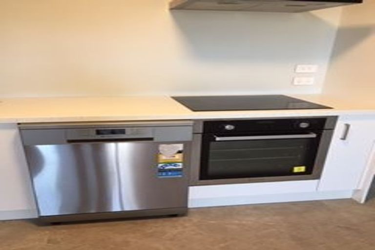 Photo of property in 65 York Street, Picton, 7220