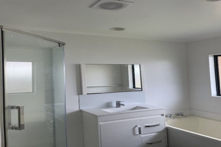 Photo of property in 2/51a Browns Road, Manurewa, Auckland, 2102