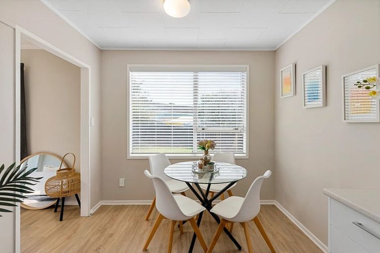 Photo of property in 39 Court Town Close, Mangere, Auckland, 2022