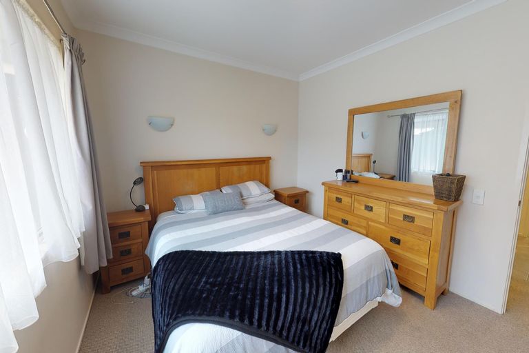 Photo of property in 1/2 Calluna Crescent, Totara Heights, Auckland, 2105