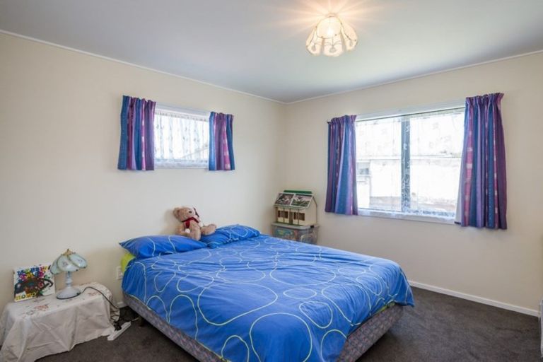 Photo of property in 8a Elder Grove, Paraparaumu, 5032