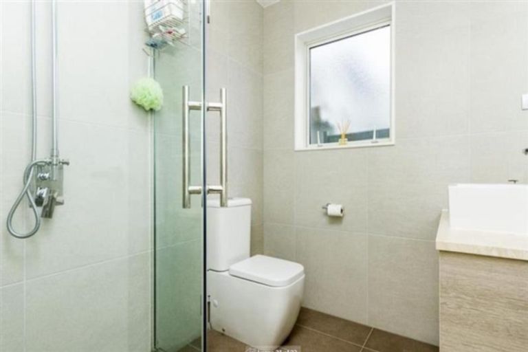 Photo of property in 4 Eastreef Court, Long Bay, Auckland, 0630