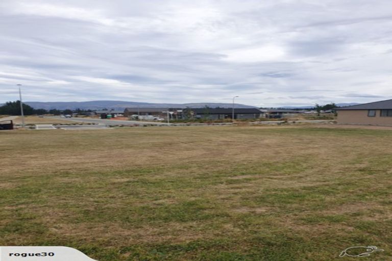 Photo of property in 35 Timsfield Drive, Lake Hawea, Wanaka, 9382