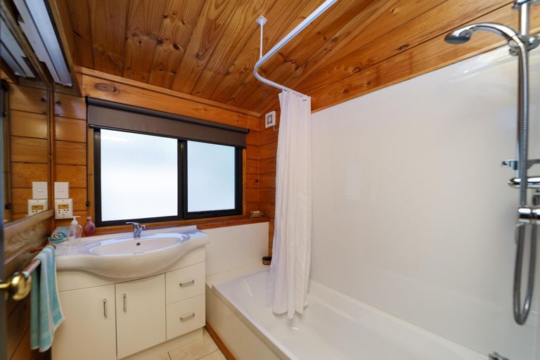 Photo of property in 11 The Bush Track, Aokautere, 4471