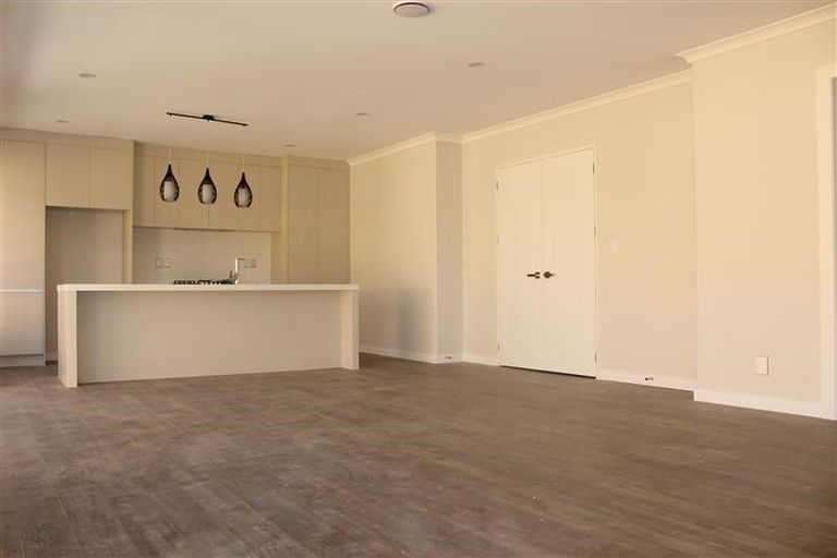Photo of property in 18 Paso Fino Crescent, Karaka, Papakura, 2113