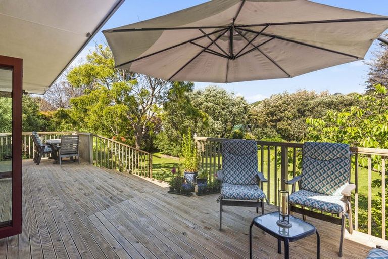 Photo of property in 140 Paetawa Road, Peka Peka, Waikanae, 5391
