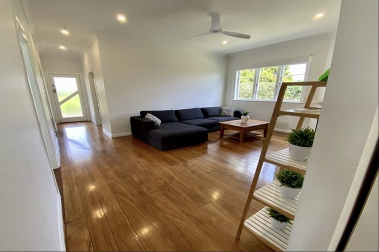 Photo of property in 2 Brassey Street, Waverley, 4510