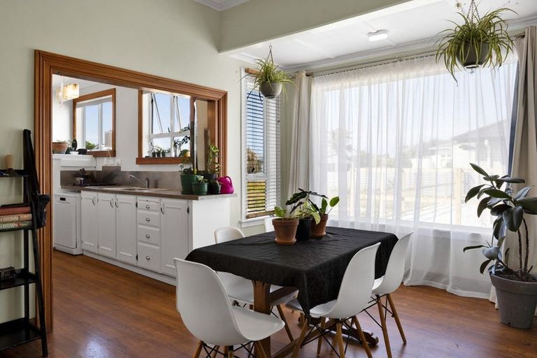 Photo of property in 136 Argyle Street, Hawera, 4610