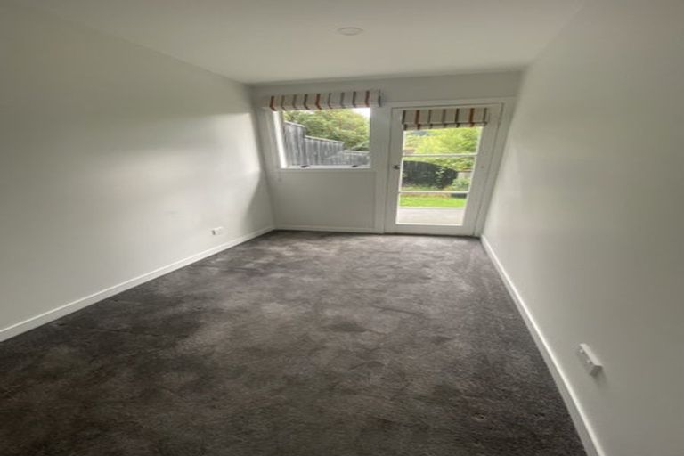 Photo of property in 19 Zande Terrace, Tawa, Wellington, 5028