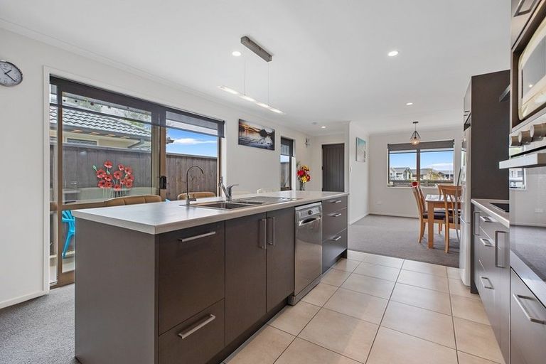 Photo of property in 38 Kuru Place, Papamoa, 3118