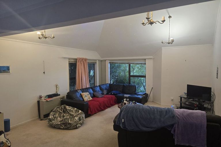 Photo of property in 7 Silverton Place, Churton Park, Wellington, 6037