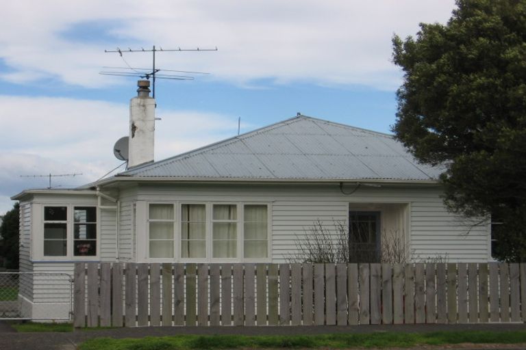 Photo of property in 2 Birdwood Street, Featherston, 5710