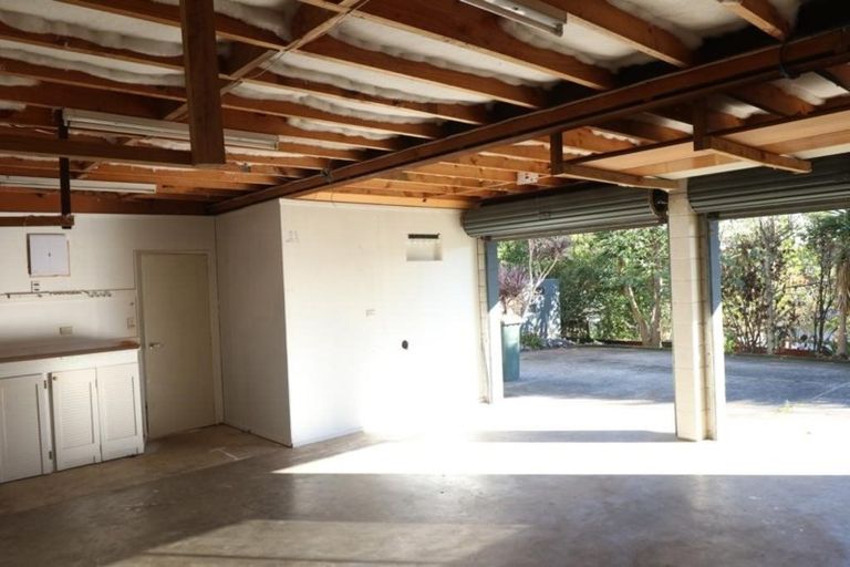 Photo of property in 1 Cromwell Place, Pukekohe, 2120