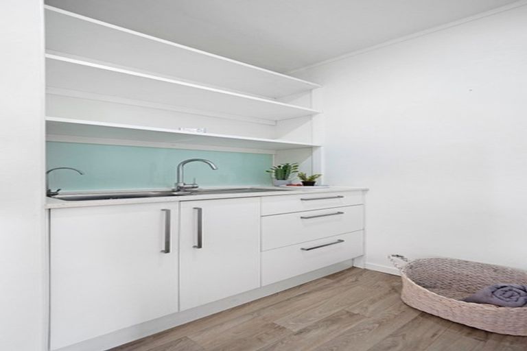 Photo of property in 3/13 Janet Street, Sunnyhills, Auckland, 2010