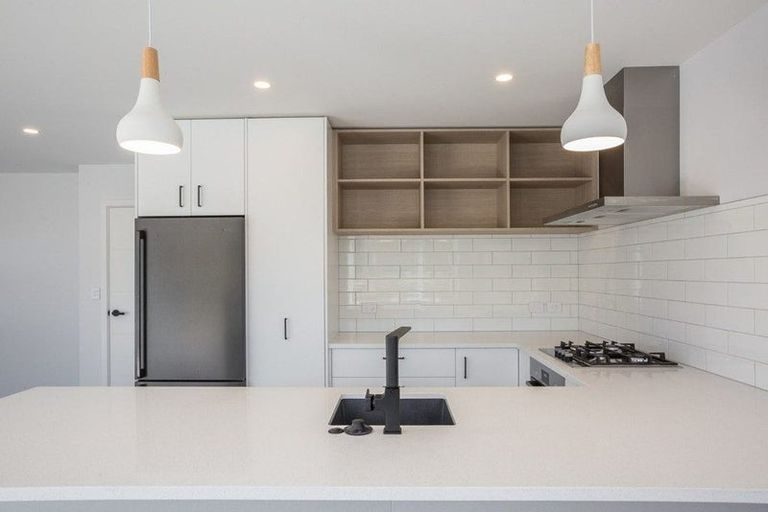 Photo of property in 6 Parekareka Lane, Kenepuru, Porirua, 5022