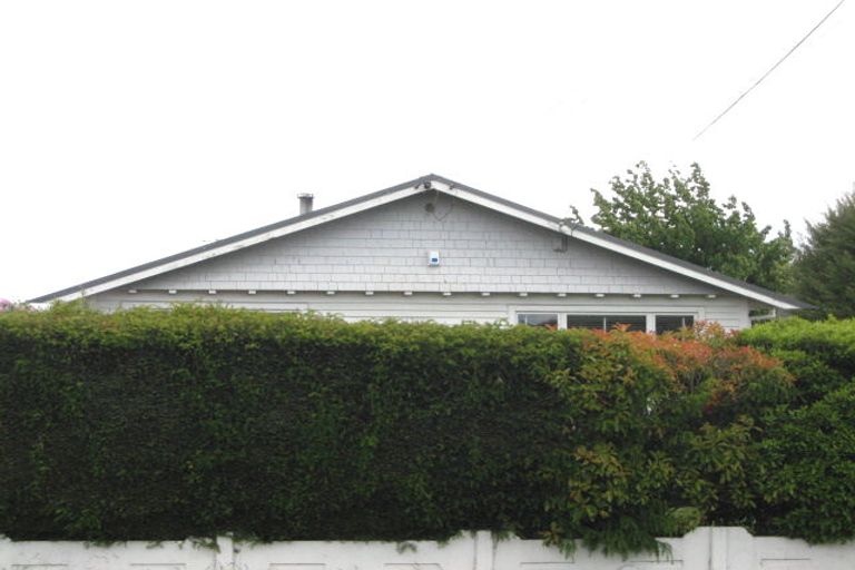 Photo of property in 27 Stapletons Road, Richmond, Christchurch, 8013