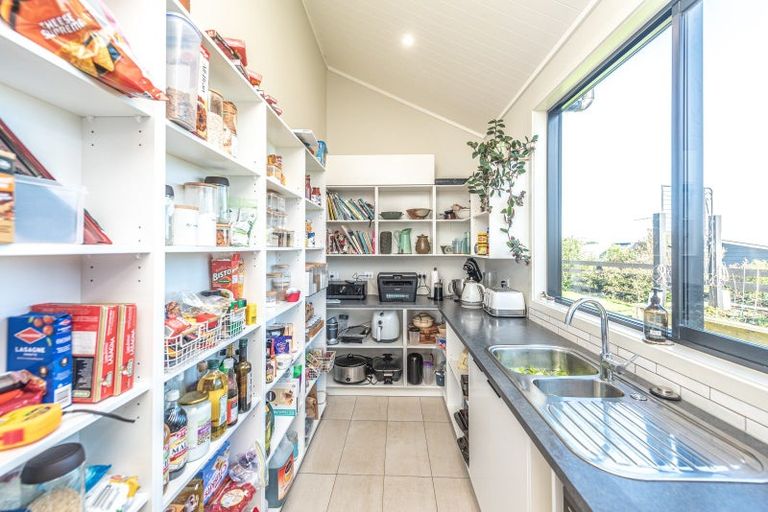 Property details for 15 Sandcroft Drive, Westmere, Wanganui, 4501